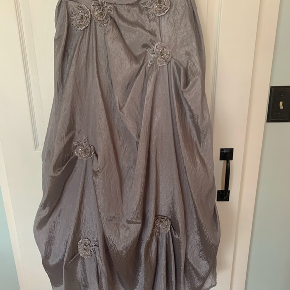 Formal evening gown /  Prom Dress EUC - Picture 3 of 6